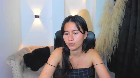 Snapshot of cute_rouss chatting on 12, 12, 2024 ROUSS online show from 12, 12, 2024