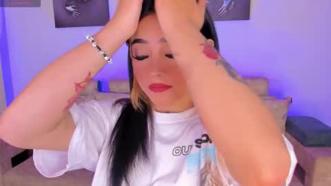 Snapshot of cute_sarita18 chatting on 26, 11, 2025 Sarita online show from 26, 11, 2025