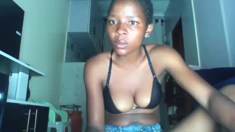 Snapshot of cute_sexy3 chatting on 14, 4, 2026 SHARON online show from 14, 4, 2026