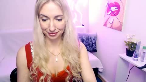 cute_smile_shy online show from 16, 4, 2026