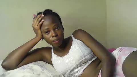 cute_sonny online show from 24, 11, 2025