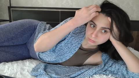 Snapshot of cute_strawberry_ chatting on 3, 12, 2024 cute_strawberry_ online show from 3, 12, 2024