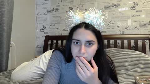 Snapshot of cute_strawberry_ chatting on 24, 12, 2024 cute_strawberry_ online show from 24, 12, 2024