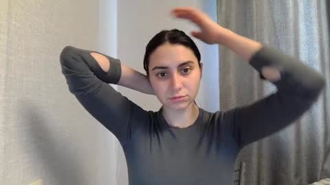 Snapshot of cute_strawberry_ chatting on 26, 12, 2024 cute_strawberry_ online show from 26, 12, 2024