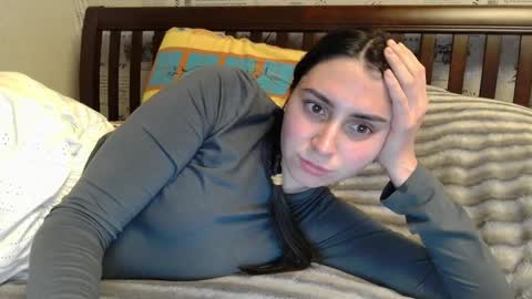 Snapshot of cute_strawberry_ chatting on 6, 1, 2025 cute_strawberry_ online show from 6, 1, 2025