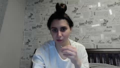 Snapshot of cute_strawberry_ chatting on 8, 1, 2025 cute_strawberry_ online show from 8, 1, 2025