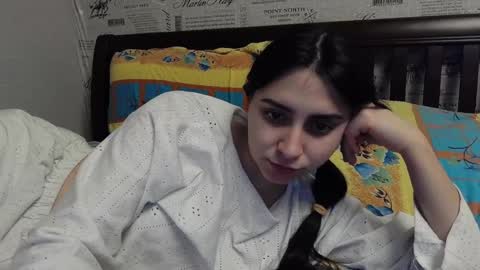 Snapshot of cute_strawberry_ chatting on 8, 1, 2025 cute_strawberry_ online show from 8, 1, 2025