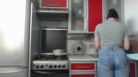 Snapshot of cute_strawberry_ chatting on 10, 2, 2025 cute_strawberry_ online show from 10, 2, 2025