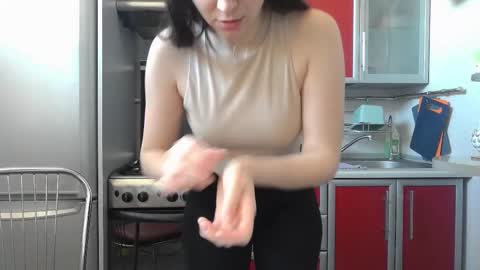 Snapshot of cute_strawberry_ chatting on 18, 2, 2025 cute_strawberry_ online show from 18, 2, 2025