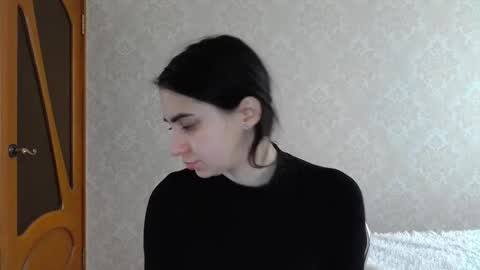 Snapshot of cute_strawberry_ chatting on 24, 2, 2025 cute_strawberry_ online show from 24, 2, 2025