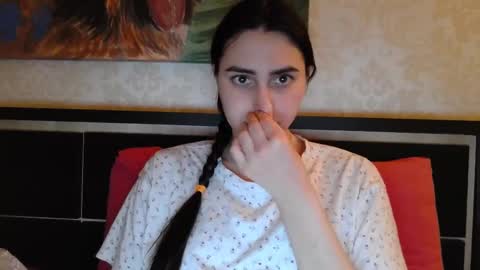 Snapshot of cute_strawberry_ chatting on 1, 3, 2025 cute_strawberry_ online show from 1, 3, 2025