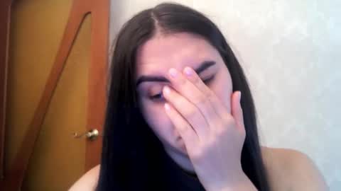 Snapshot of cute_strawberry_ chatting on 10, 9, 2025 cute_strawberry_ online show from 10, 9, 2025