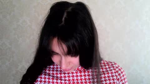 Snapshot of cute_strawberry_ chatting on 18, 9, 2025 cute_strawberry_ online show from 18, 9, 2025