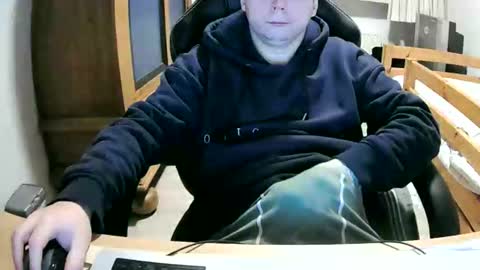 Cuteboy090 online show from 16, 2, 2026