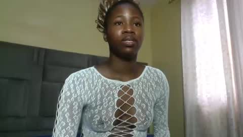 Snapshot of cuteebony16 chatting on 8, 7, 2026 tawi online show from 8, 7, 2026