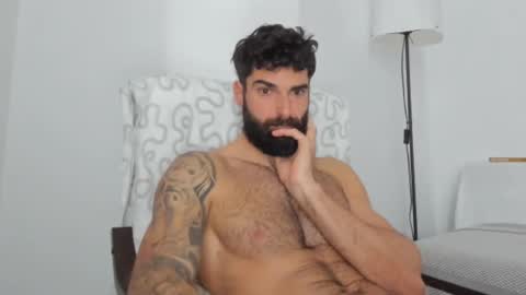 cuteeboy online show from 22, 2, 2025