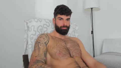 cuteeboy online show from 25, 2, 2025