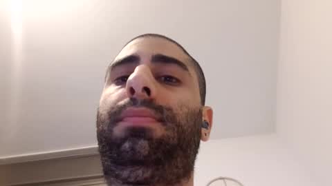 cuteguy52 online show from 23, 3, 2026