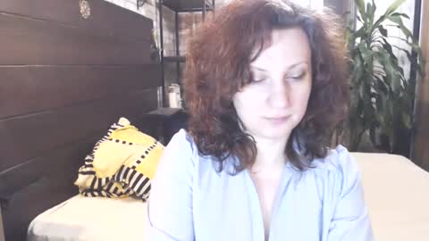 Snapshot of cutemoan chatting on 22, 2, 2025 Rita online show from 22, 2, 2025