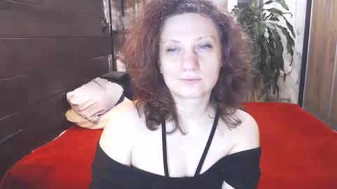 Snapshot of cutemoan chatting on 31, 10, 2025 Rita online show from 31, 10, 2025