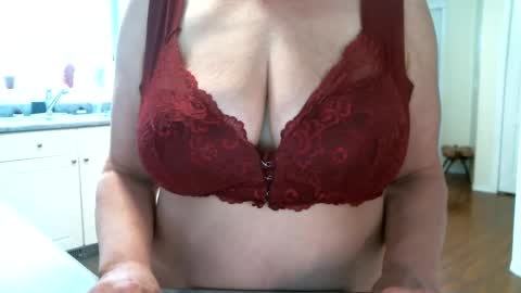 Snapshot of cutenlittle28 chatting on 7, 3, 2025 CuteNlil online show from 7, 3, 2025