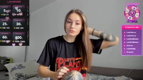 Snapshot of cutestdemon chatting on 27, 2, 2025 Im saving up to fix my favorite car online show from 27, 2, 2025