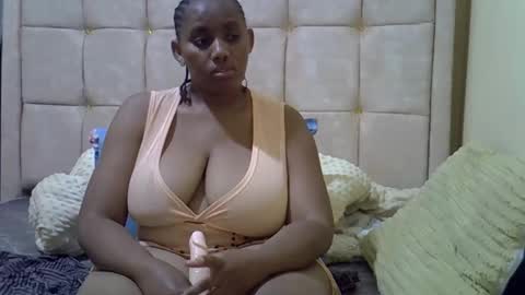 Snapshot of cutestebony1 chatting on 15, 9, 2025 cutestebony1 online show from 15, 9, 2025