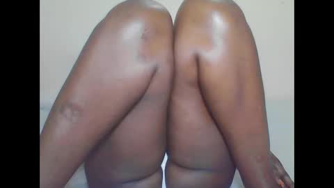 Snapshot of cutetinah chatting on 27, 10, 2025 TAMARA online show from 27, 10, 2025