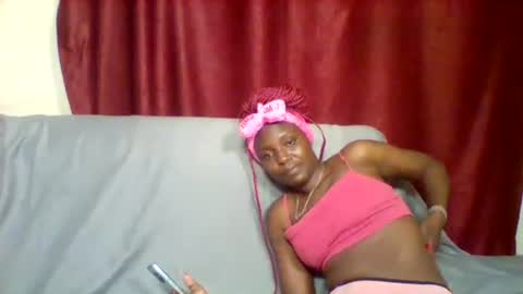 cutey_lunar online show from 17, 2, 2025