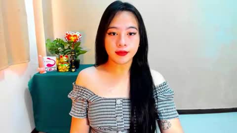 Snapshot of cutie_asianwoman chatting on 17, 10, 2025 cutie_asianwoman online show from 17, 10, 2025