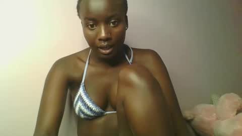 Snapshot of cutie_choco chatting on 25, 9, 2025 cutie_choco online show from 25, 9, 2025