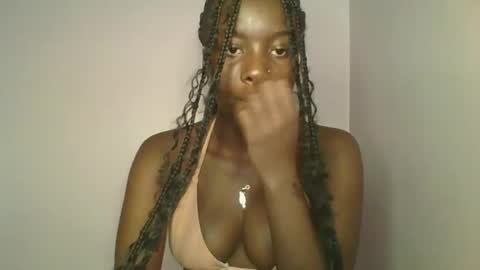 Snapshot of cutie_choco chatting on 15, 10, 2025 cutie_choco online show from 15, 10, 2025