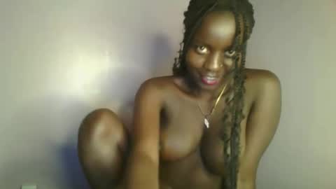 Snapshot of cutie_choco chatting on 20, 10, 2025 cutie_choco online show from 20, 10, 2025