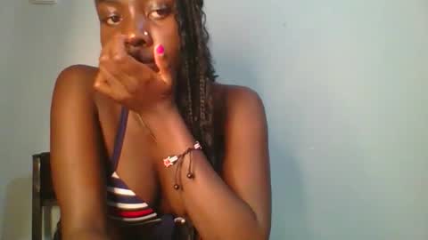 Snapshot of cutie_choco chatting on 25, 10, 2025 cutie_choco online show from 25, 10, 2025
