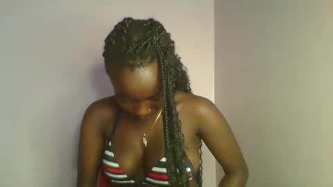 Snapshot of cutie_choco chatting on 27, 10, 2025 cutie_choco online show from 27, 10, 2025