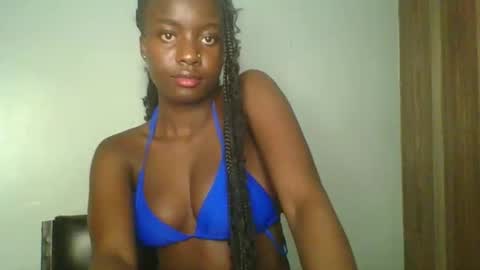 Snapshot of cutie_choco chatting on 1, 11, 2025 cutie_choco online show from 1, 11, 2025