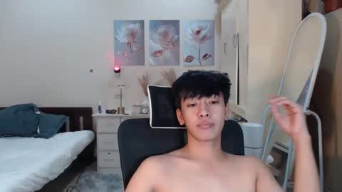 Snapshot of cutie_cumshow chatting on 12, 11, 2025 Neil Taylor online show from 12, 11, 2025