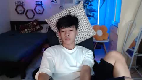 Neil Taylor online show from 19, 12, 2025