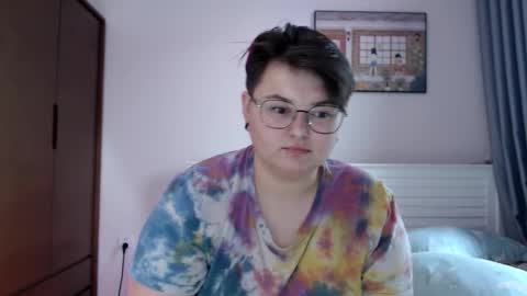 Snapshot of cutie_florence chatting on 9, 9, 2025 Sophie  Lilith online show from 9, 9, 2025