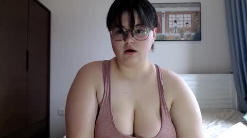 Snapshot of cutie_florence chatting on 15, 9, 2025 Sophie  Lilith online show from 15, 9, 2025