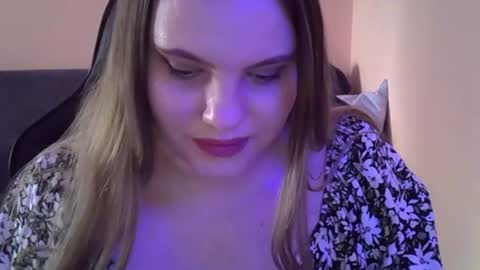 Snapshot of cutie_girl__ chatting on 19, 7, 2026 cutie_girl__ online show from 19, 7, 2026
