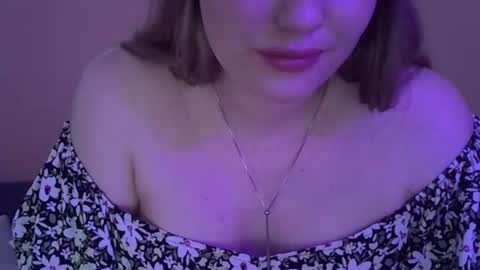 Snapshot of cutie_girl__ chatting on 21, 7, 2026 cutie_girl__ online show from 21, 7, 2026