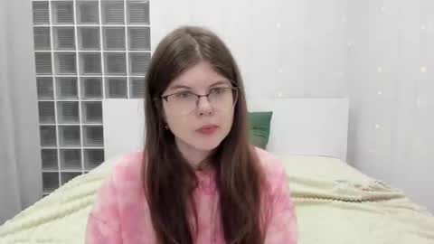 cutie_lory online show from 2, 3, 2025
