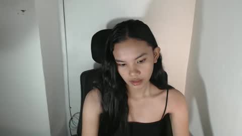 cutiee_lily2 online show from 12, 5, 2026