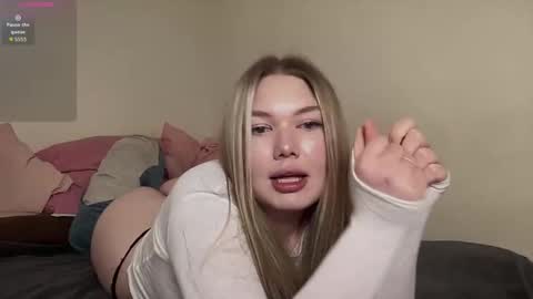 Julie  online show from 25, 3, 2026