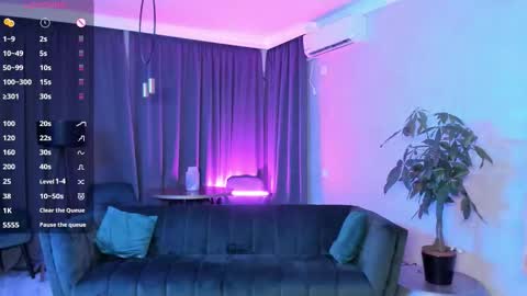 cutiepie69__ online show from 2, 10, 2025
