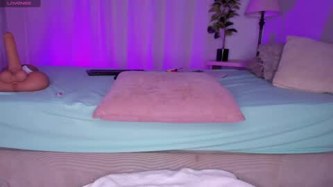 Snapshot of cutteebonny chatting on 20, 2, 2025 Stacy online show from 20, 2, 2025