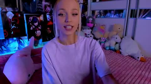 Snapshot of cuttie_ponyy chatting on 6, 3, 2025 Nora online show from 6, 3, 2025