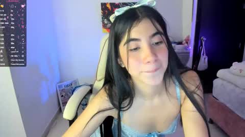 Snapshot of cyber_lizz chatting on 10, 10, 2025 Liz online show from 10, 10, 2025