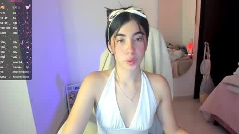 Snapshot of cyber_lizz chatting on 28, 11, 2025 Liz online show from 28, 11, 2025